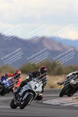 media/Nov-16-2025-Race Pace (Sun) [[8c5fa54630]]/Non Verified Riders (1st 20 Minutes)/5-Turn 15 (110pm)/